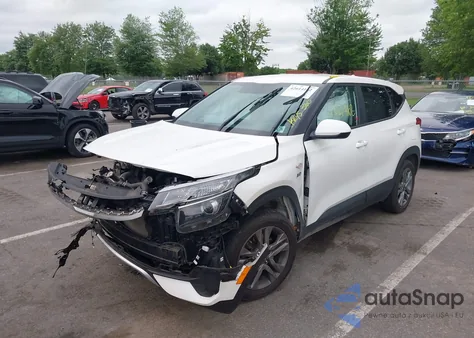 2021 Kia Seltos Lx z USA, uszkodzony, nr VIN KNDEPCAA5M7178171